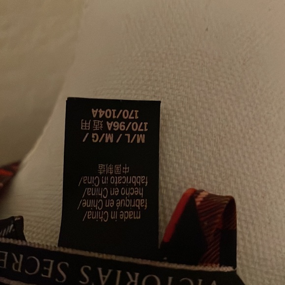 VS silk Robe - Picture 4 of 4